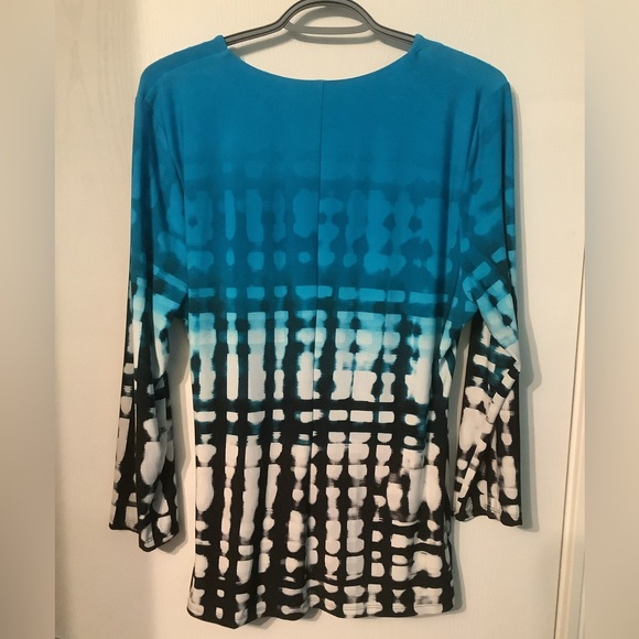 Blouse, blue/black/white size large - Picture 2 of 6
